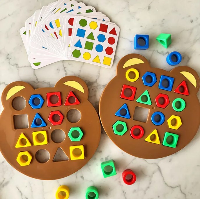 Jeu d'Association de Formes et de Couleurs